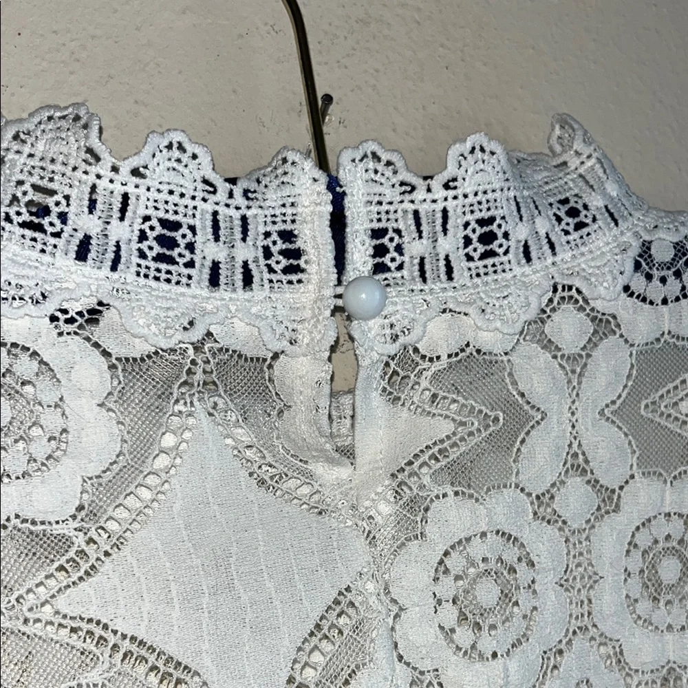 Elegant White‎ Lace Women's Top